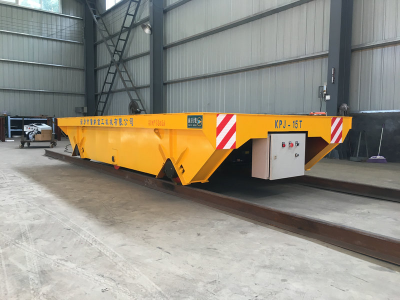 Ki jan yo kalkil radyo a vwayaje lè mete elektwonik planche pwen nan atelye a